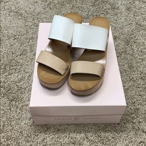 Chinese Laundry Ollie sandal